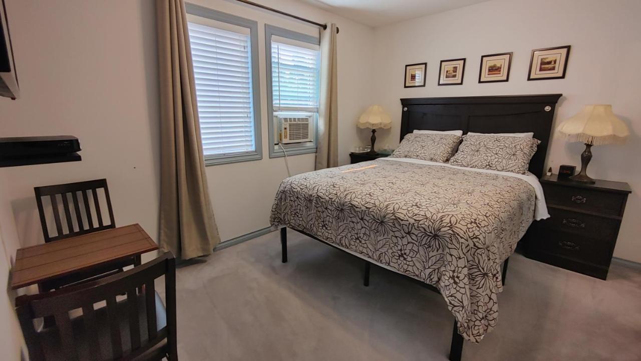 Cornerstone Bed And Breakfast Revelstoke Kültér fotó