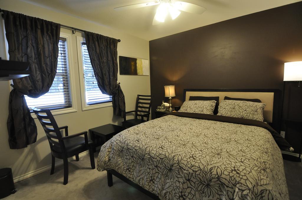 Cornerstone Bed And Breakfast Revelstoke Szoba fotó