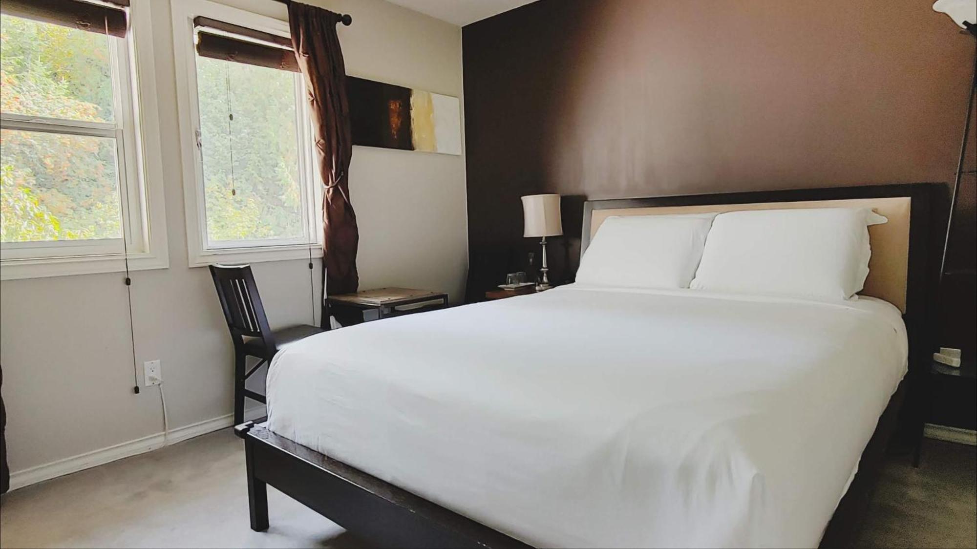 Cornerstone Bed And Breakfast Revelstoke Kültér fotó
